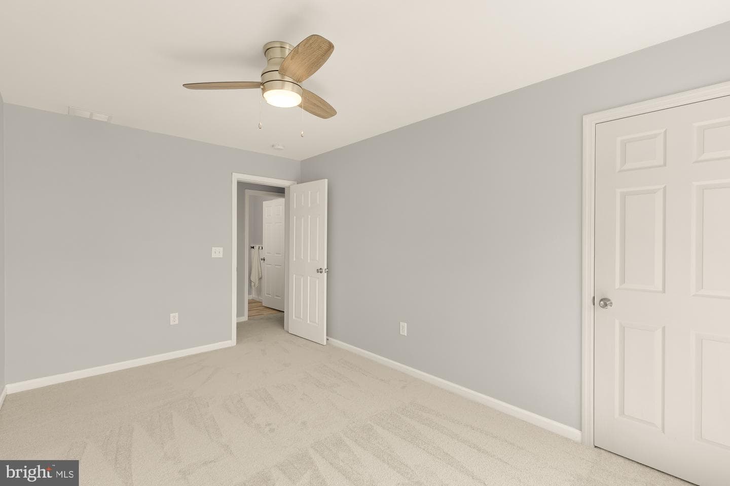 1831 Clarke Boulevard photo 42