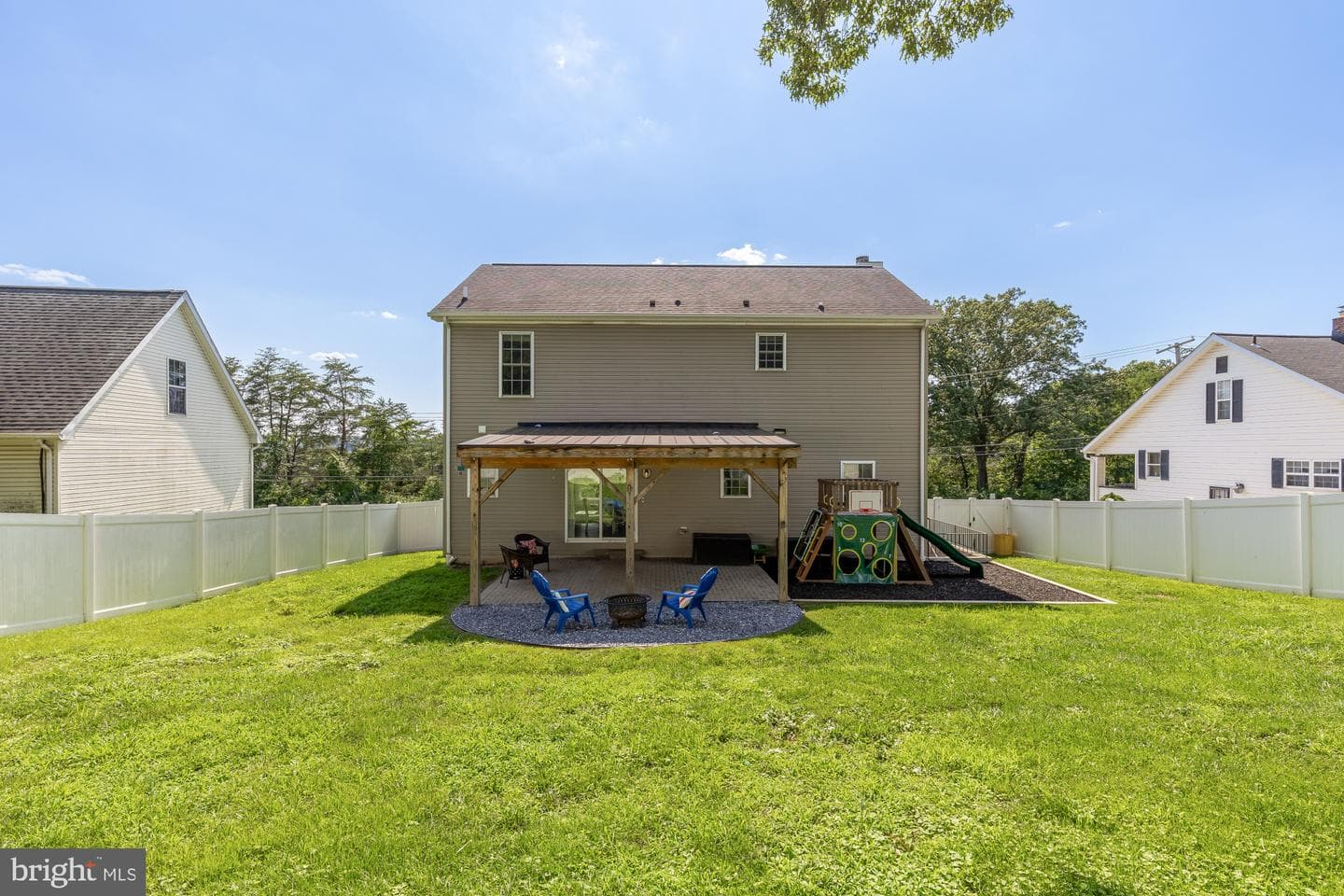 1831 Clarke Boulevard photo 52
