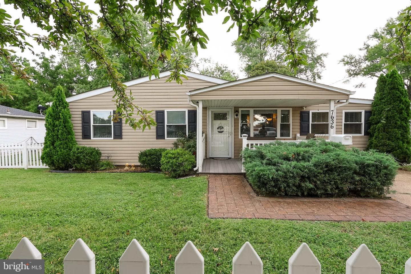 7636 Dunmanway, Dundalk