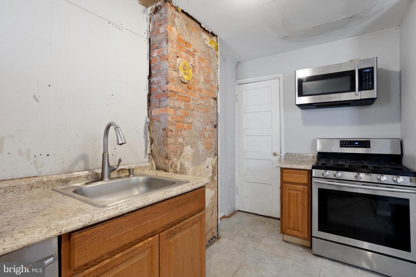 41 N Dundalk Avenue photo 4