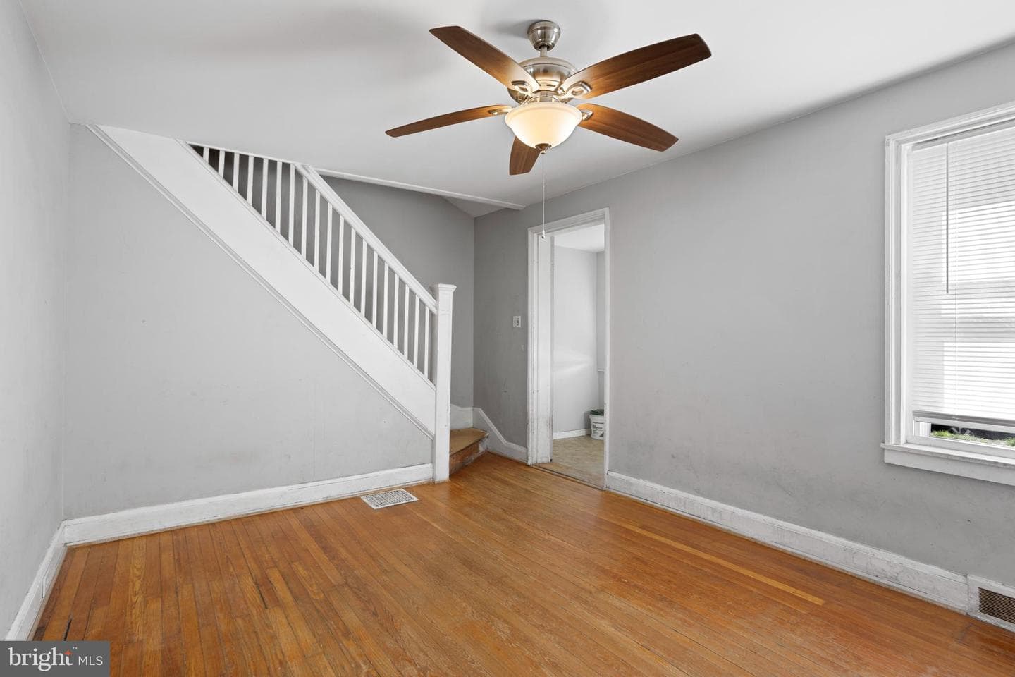 41 N Dundalk Avenue photo 8
