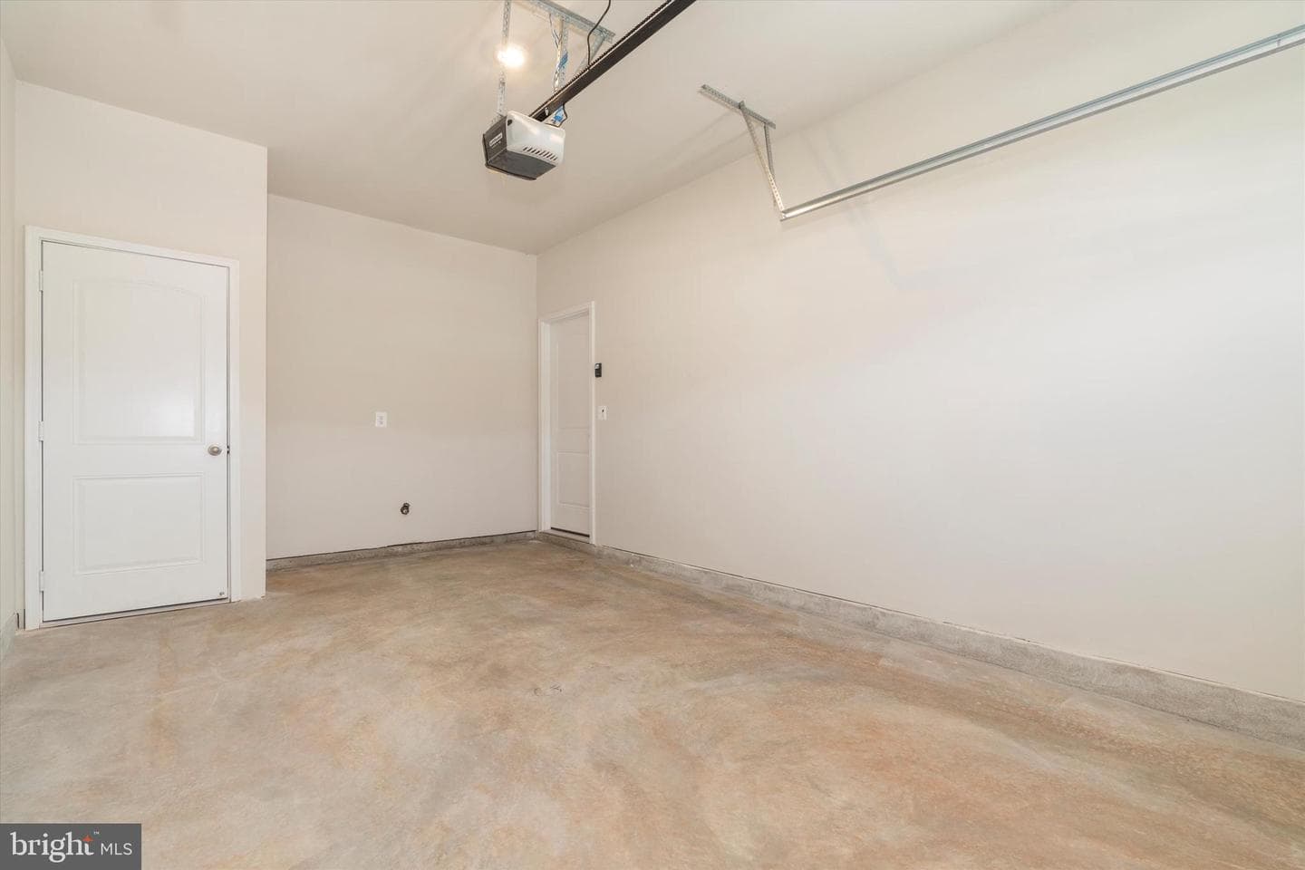 8129 Bartholomew Court photo 28