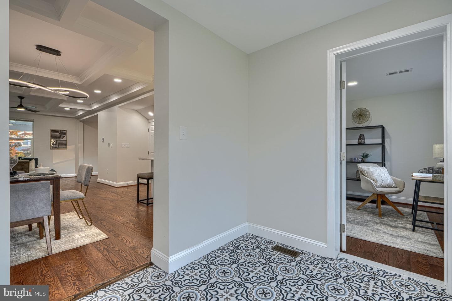 4514 Kenwood Avenue photo 26