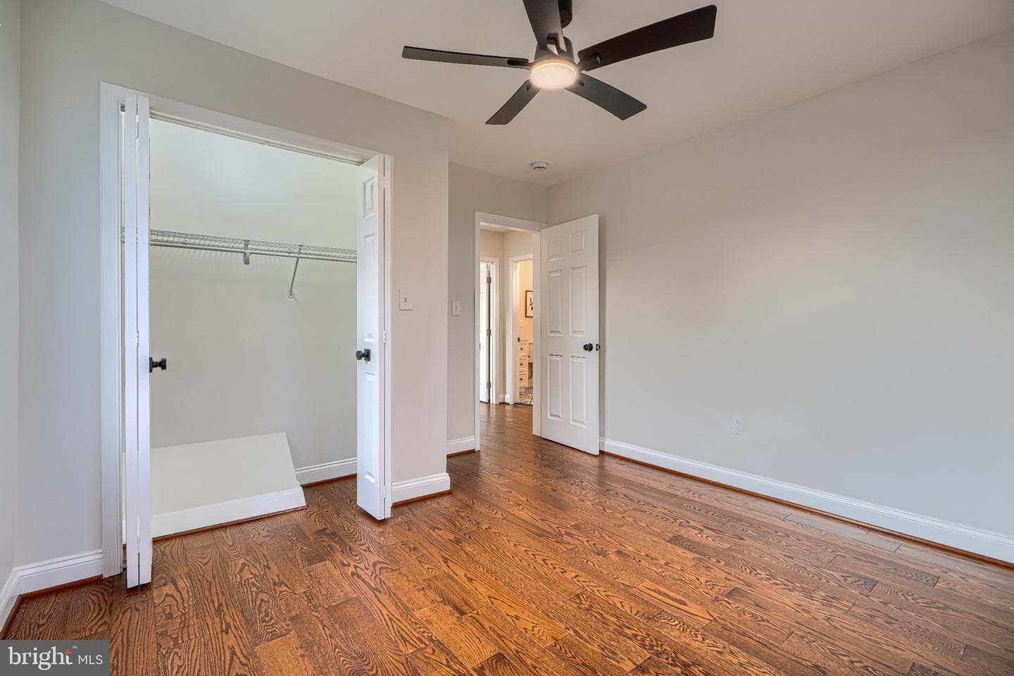 4514 Kenwood Avenue photo 36
