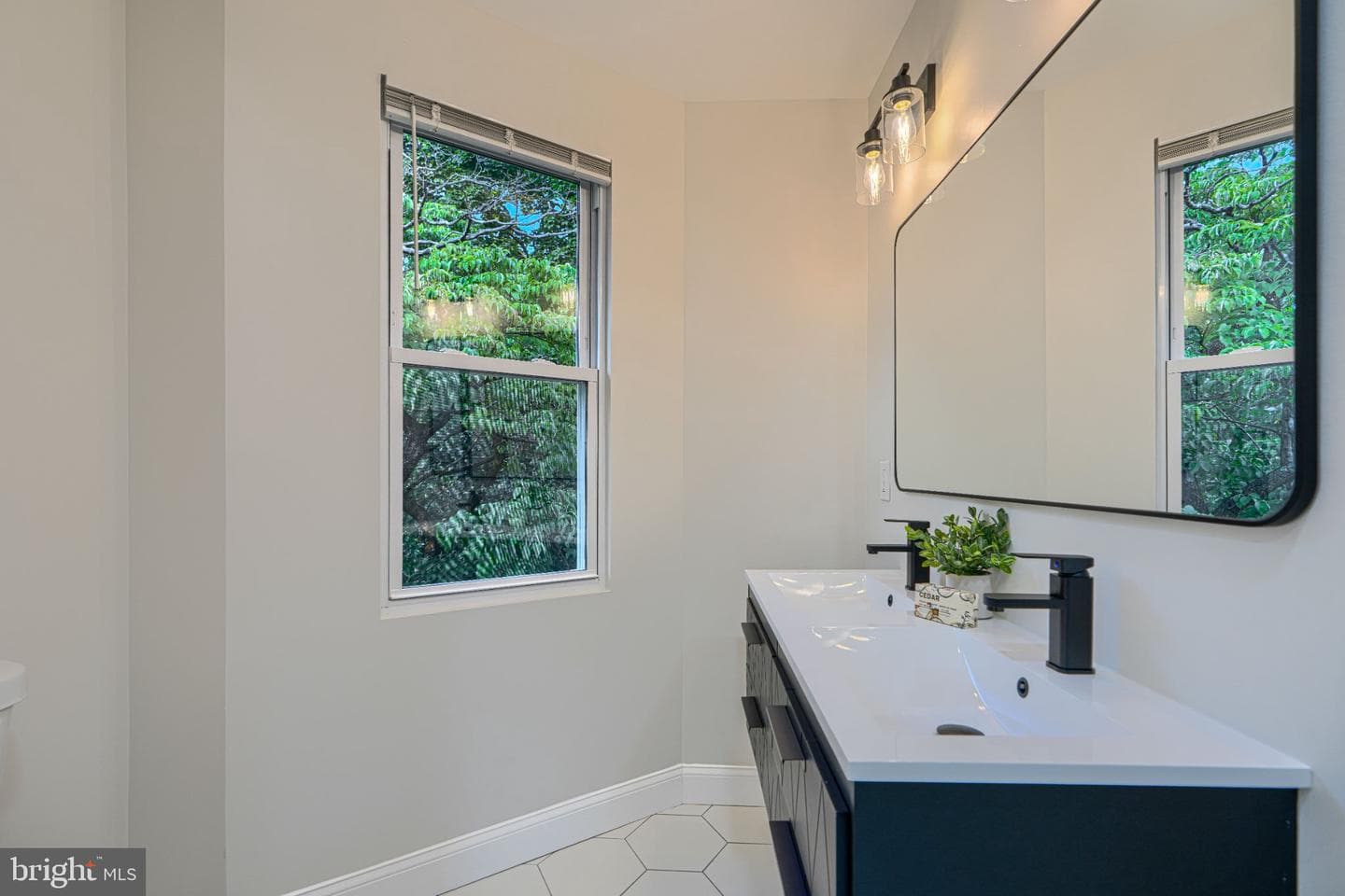 4514 Kenwood Avenue photo 47