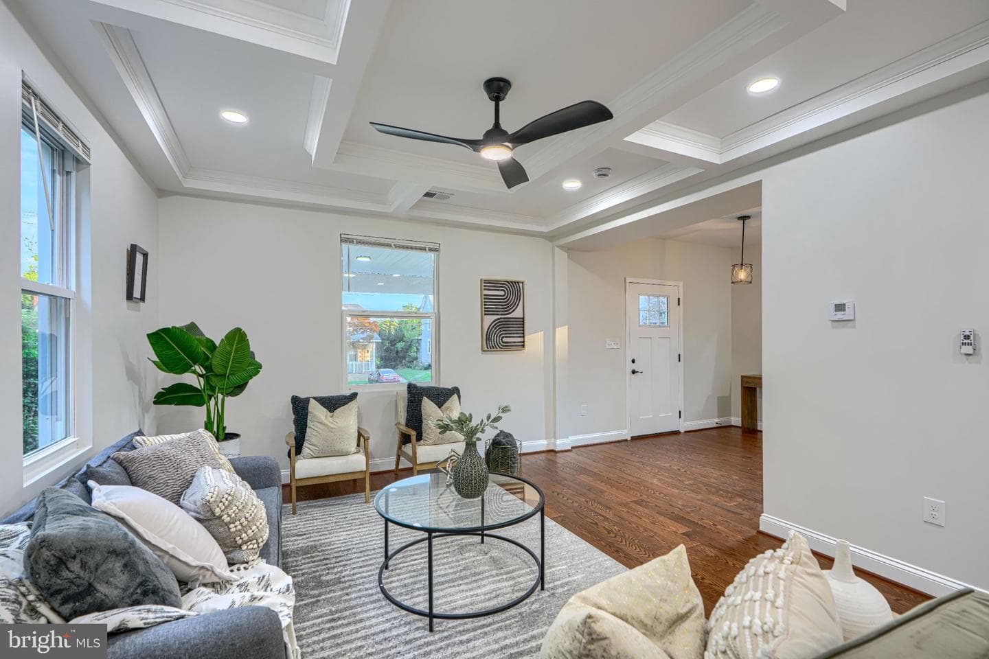 4514 Kenwood Avenue photo 9