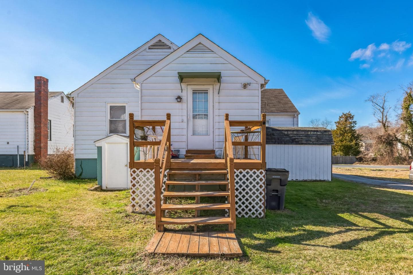 4870 Calvert Drive photo 3