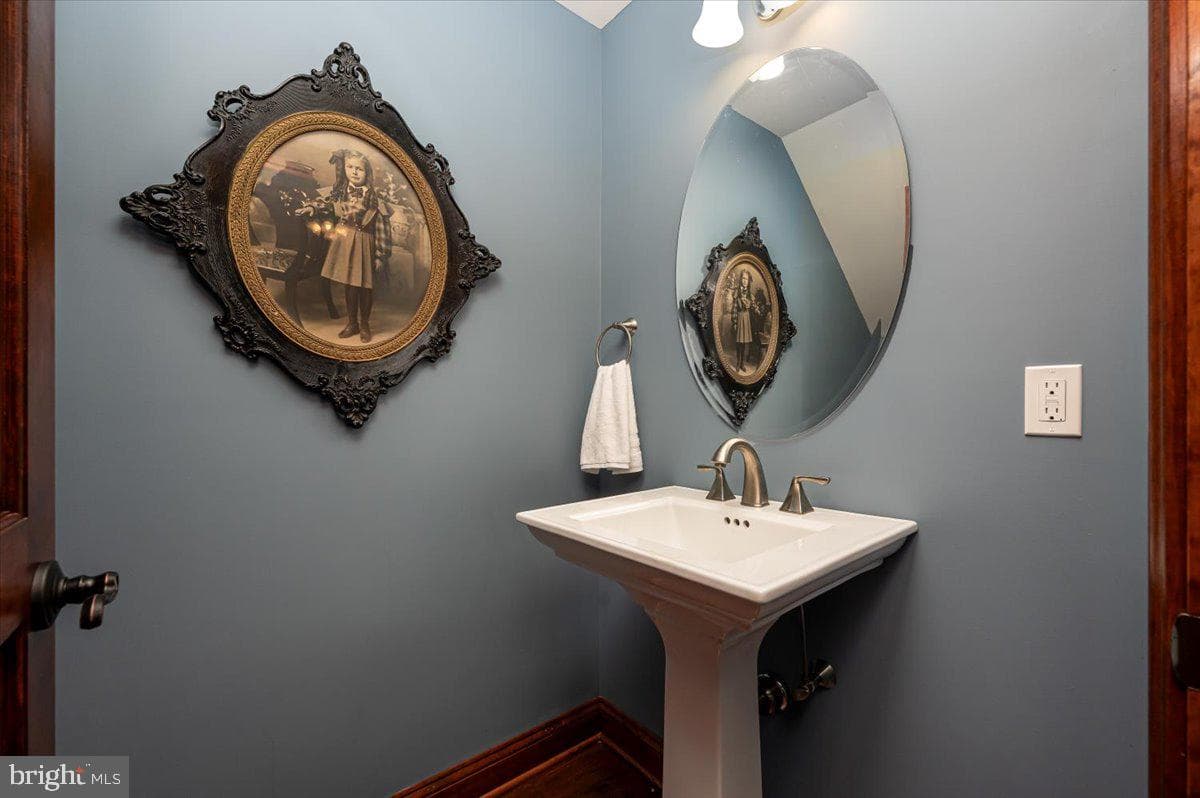 6675 Marshall Road photo 35