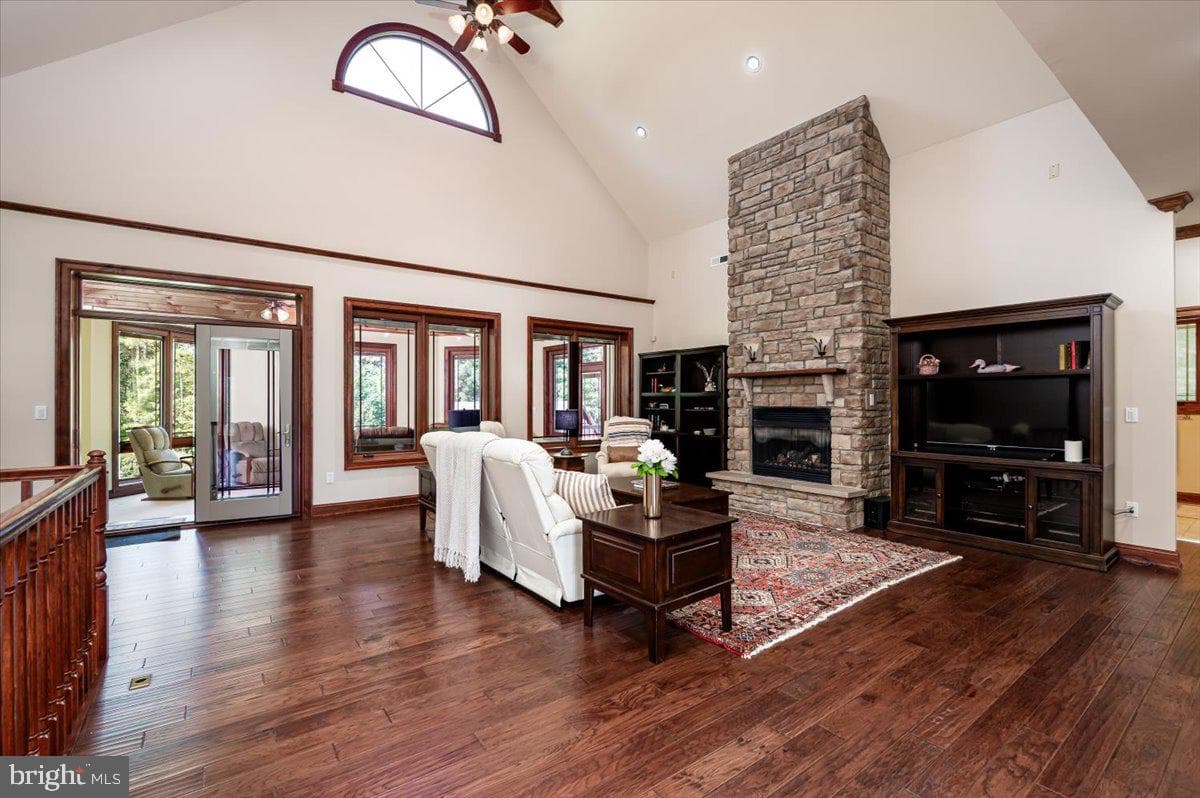 6675 Marshall Road photo 9