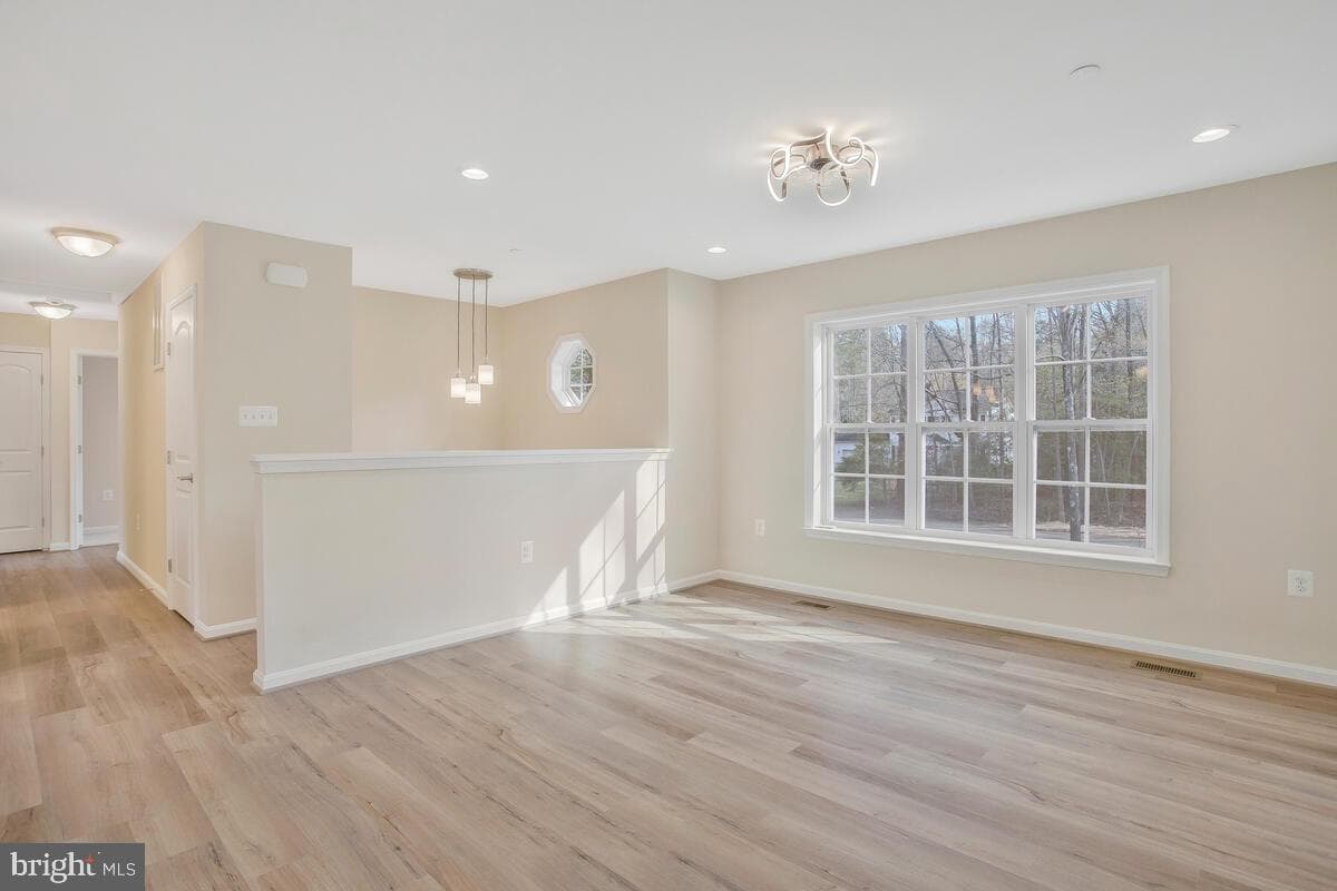 1160 Golden West Way photo 6