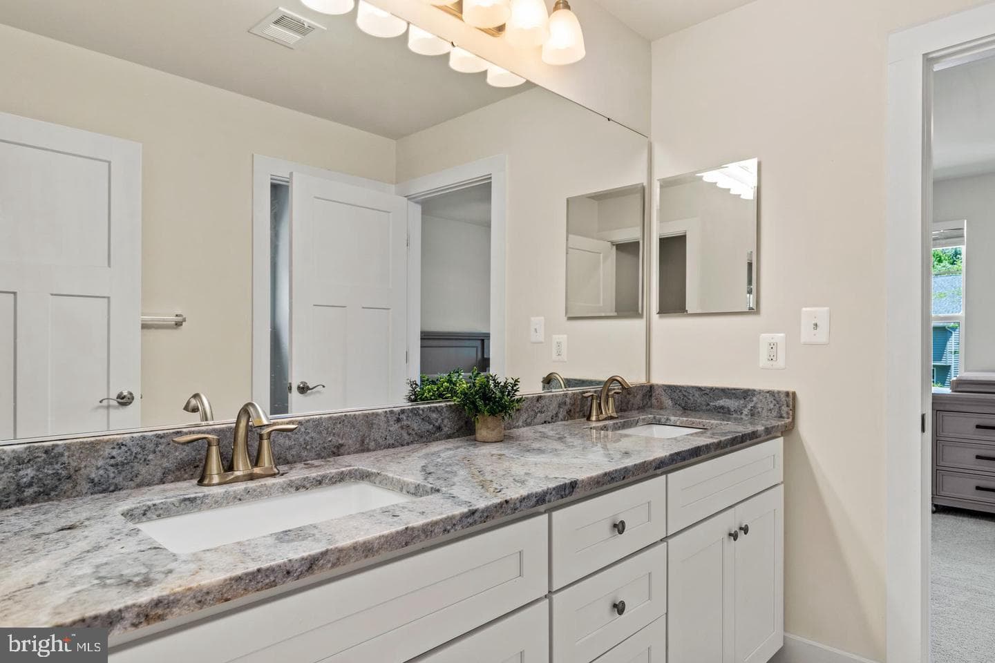 890 Alameda Drive photo 46