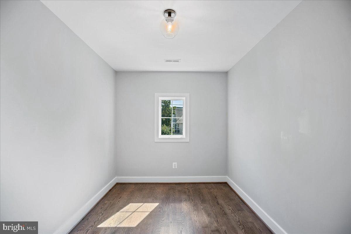 206 Point Lane photo 33