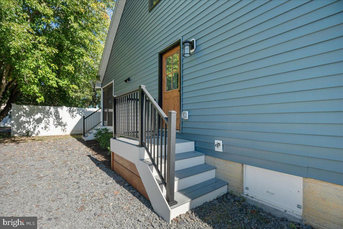 206 Point Lane photo 39