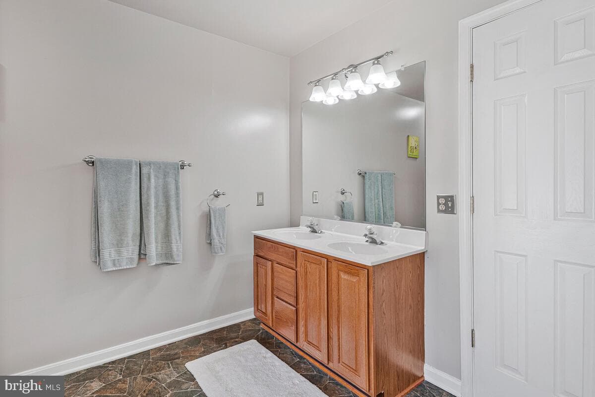 4818 Independence Drive photo 25