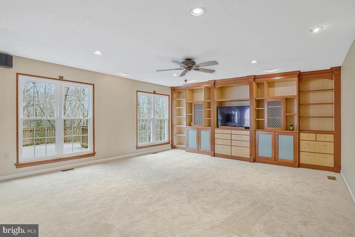 2425 Woodland Court photo 10