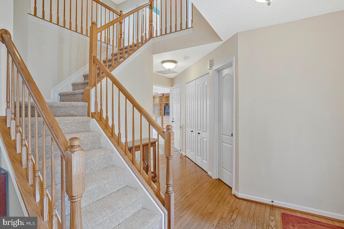 2425 Woodland Court photo 8