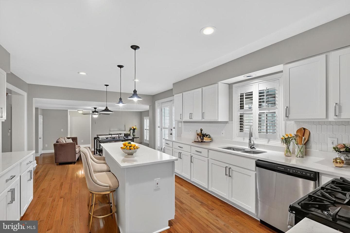 1610 Wilson Road photo 3