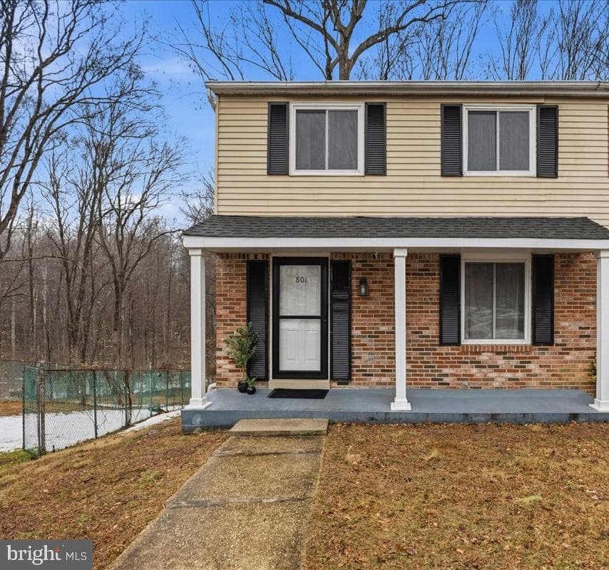 801 Calvert Towne Drive photo 2
