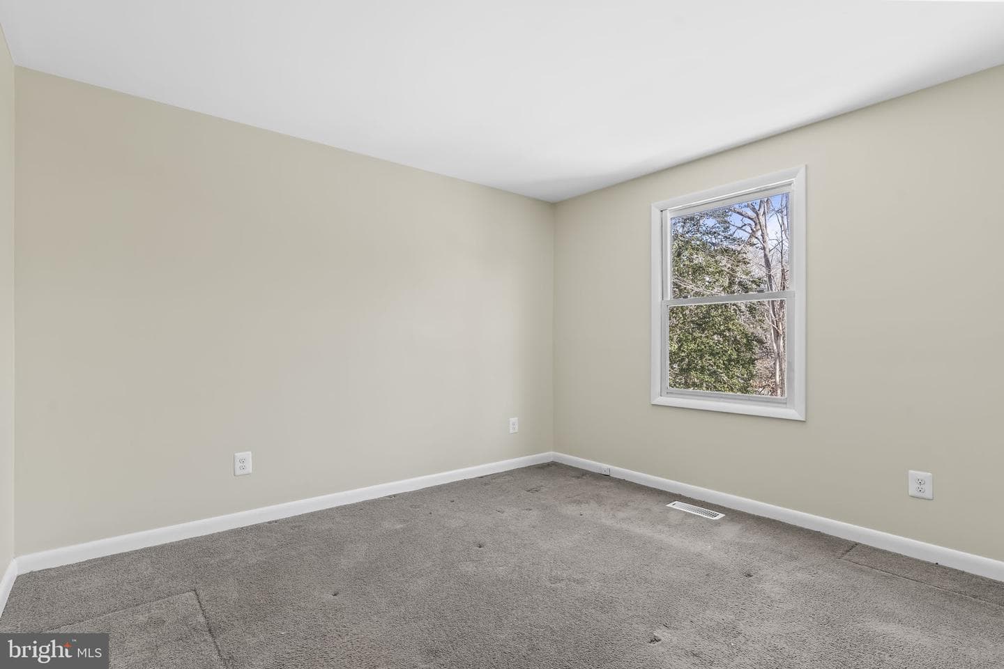 532 Shortbow Trail photo 13