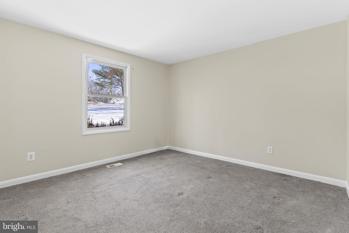 532 Shortbow Trail photo 18