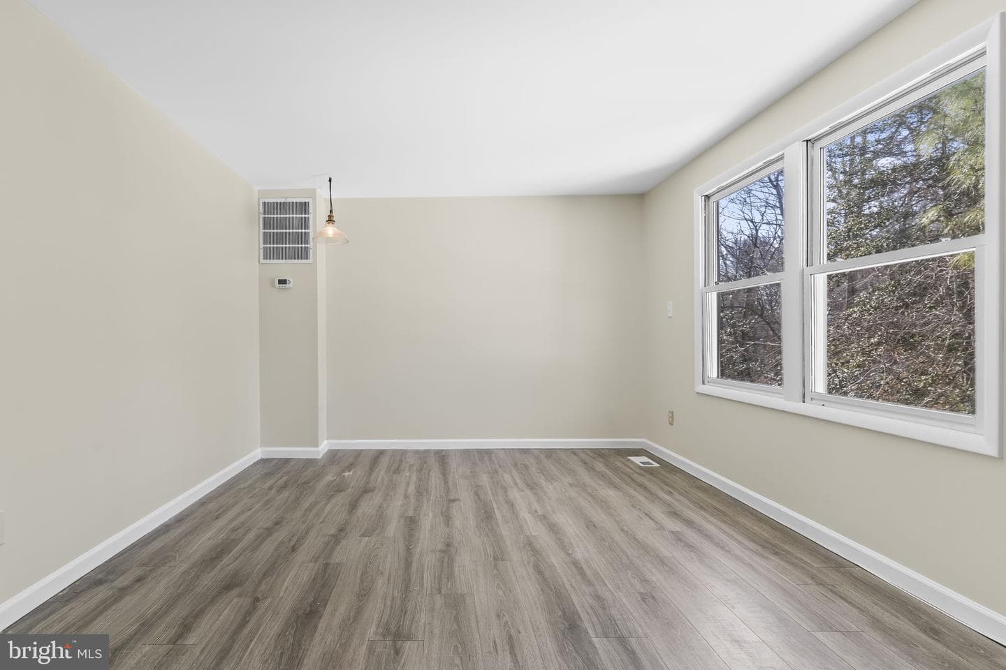 532 Shortbow Trail photo 5