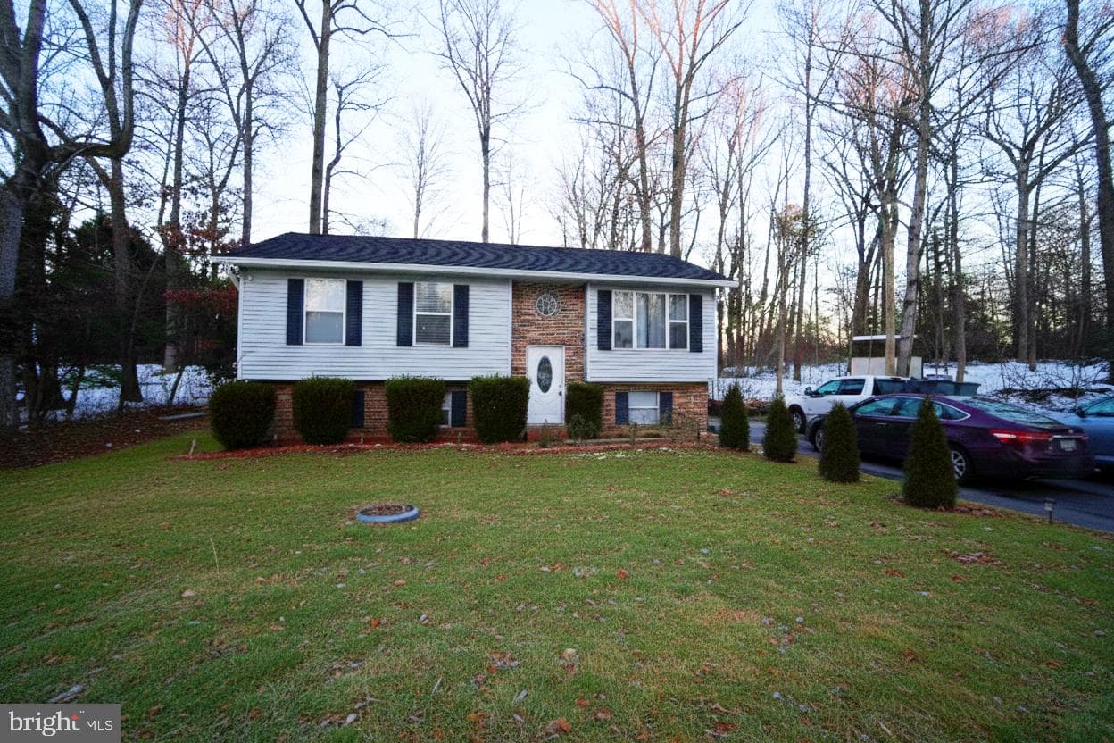 178 Thunderbird Drive photo 2