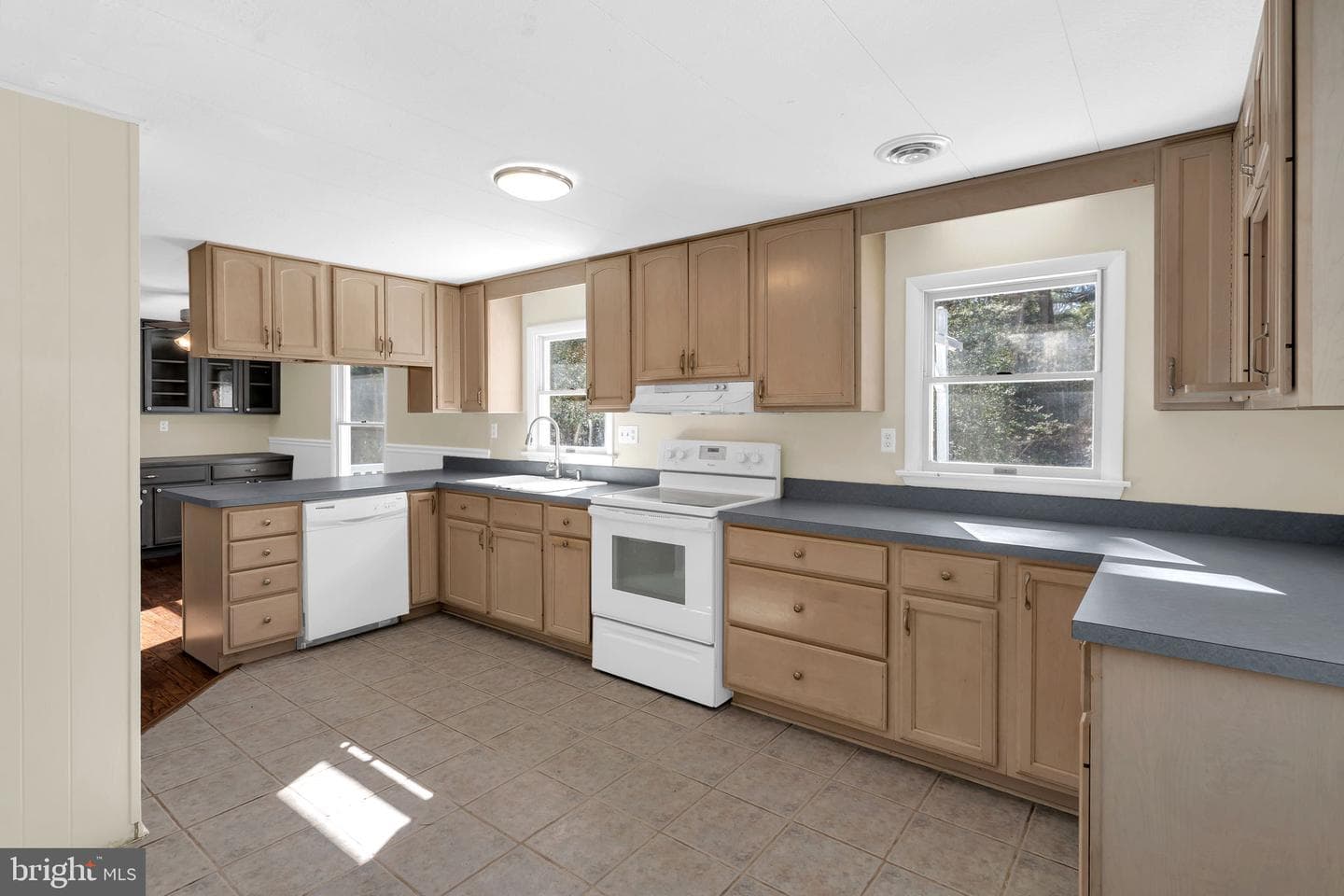 1150 Calvert Beach Road photo 4