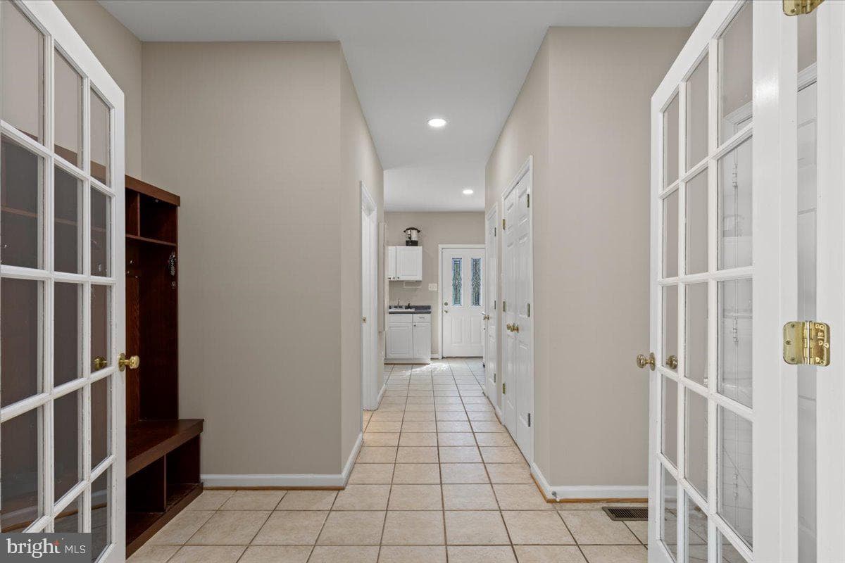 9345 Baker Street photo 27