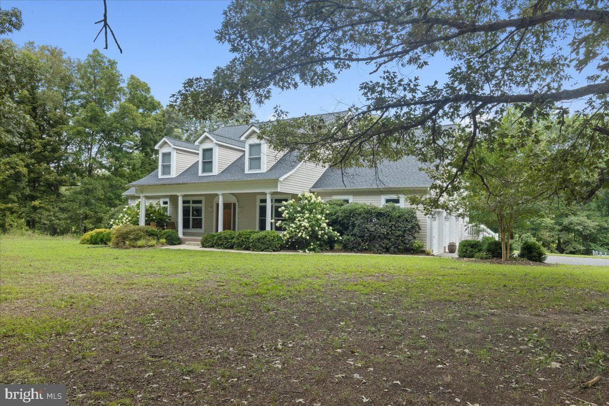9345 Baker Street photo 3