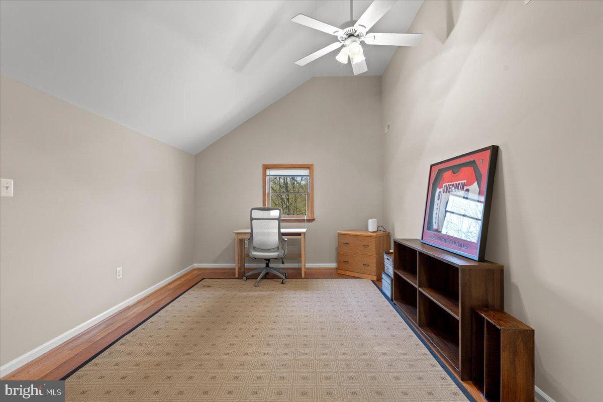 9345 Baker Street photo 60