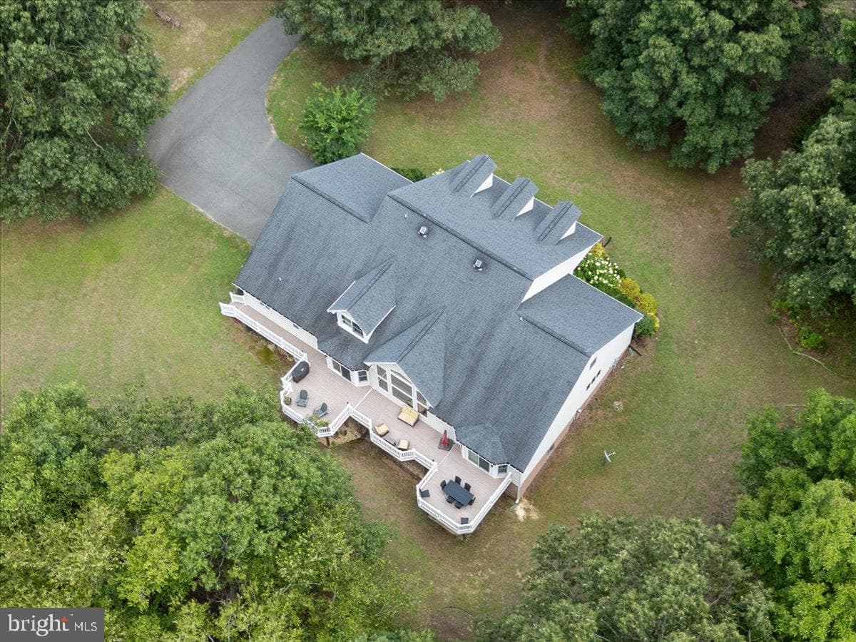 9345 Baker Street photo 74