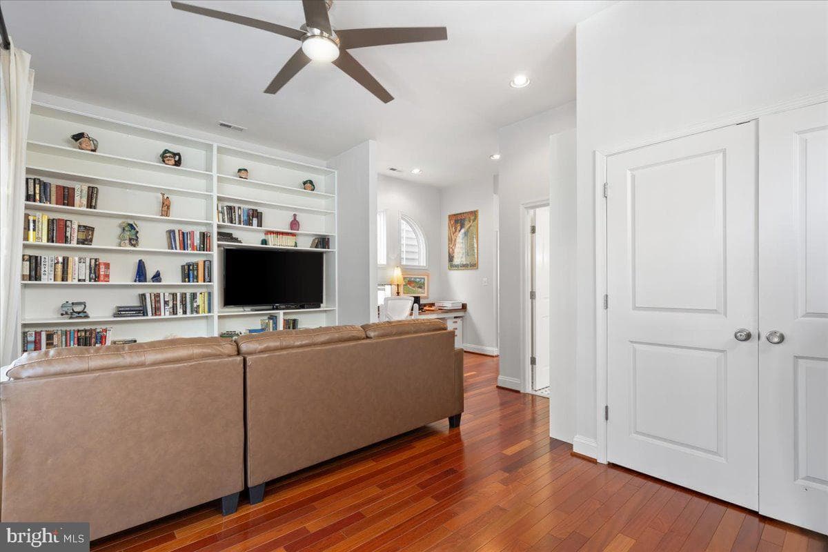 9230 Atlantic Avenue photo 28