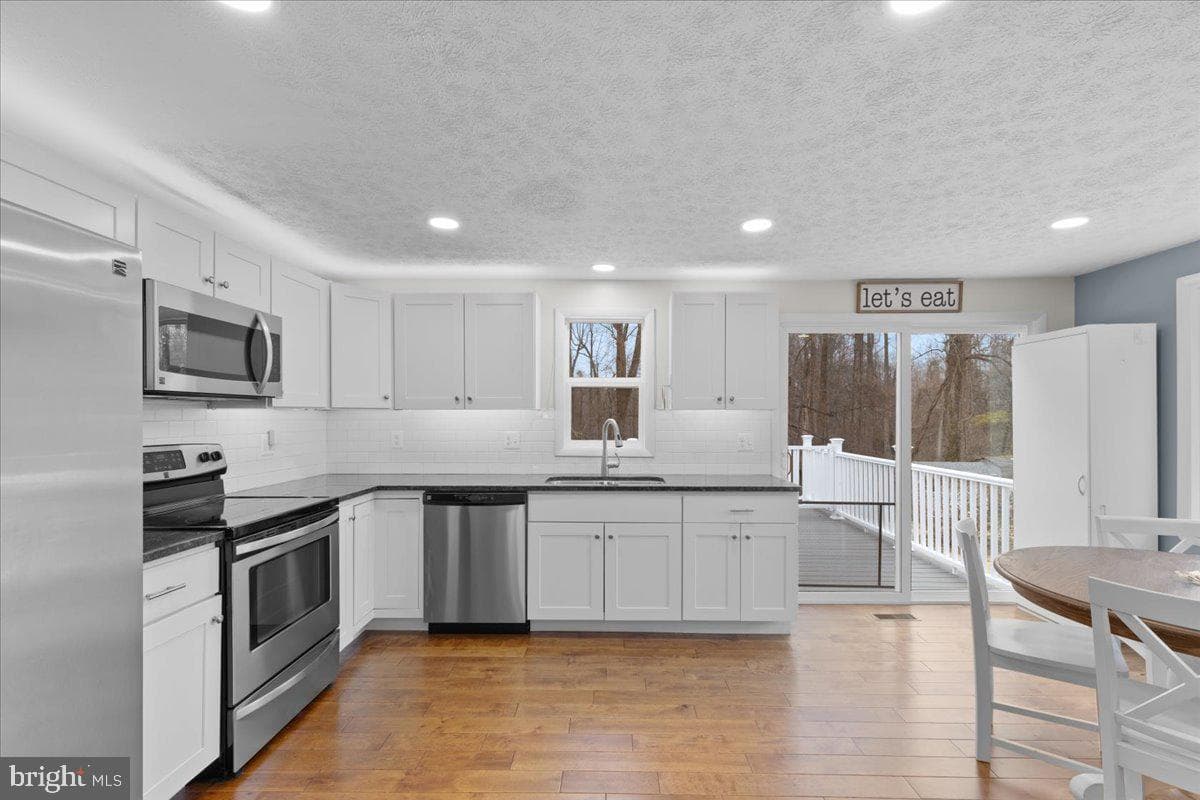 4100 Cassell Boulevard photo 11