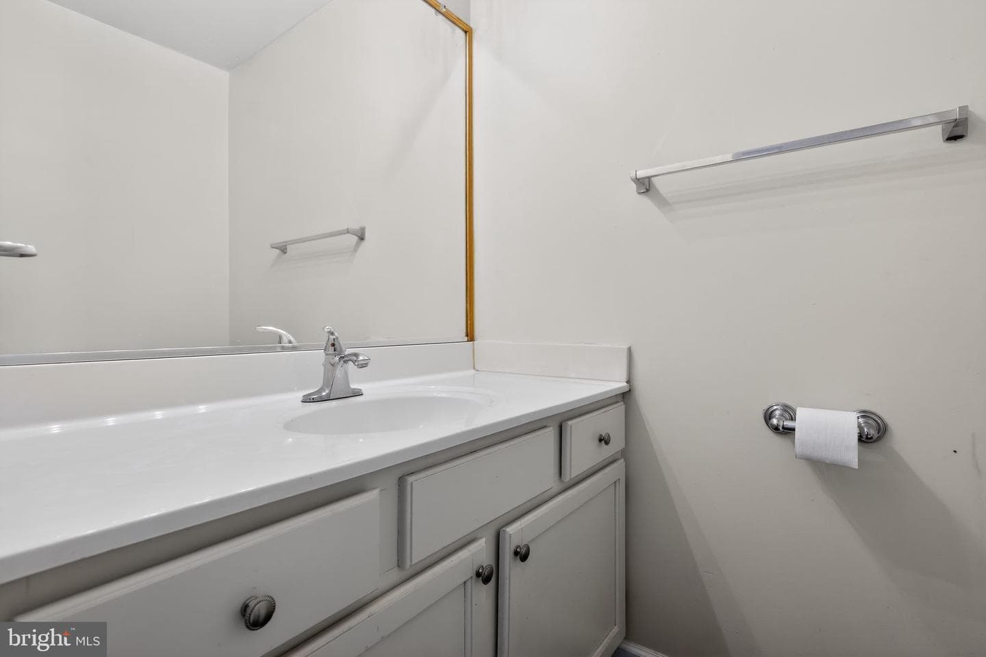 481 Saddle Court photo 17
