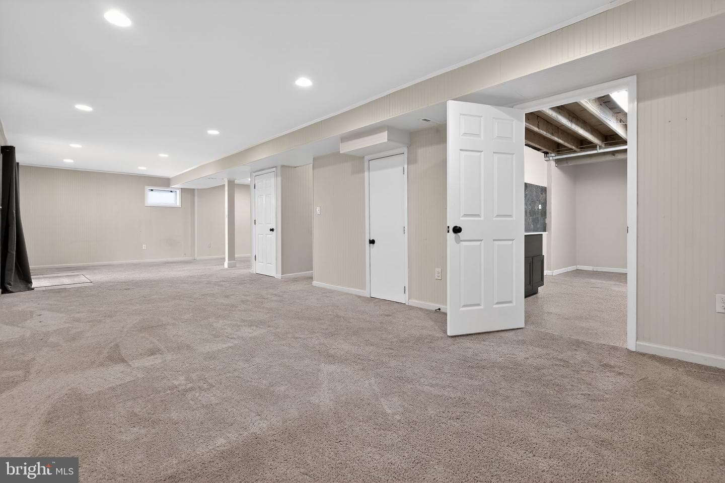 481 Saddle Court photo 33