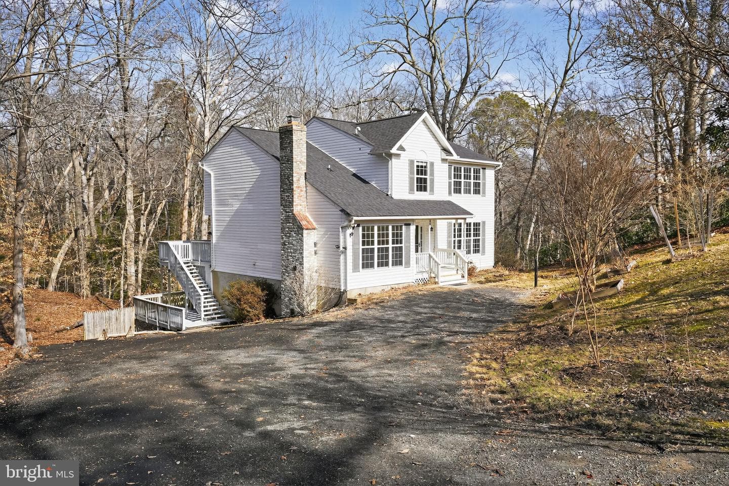 481 Saddle Court photo 4