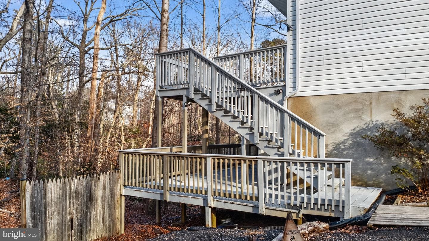 481 Saddle Court photo 40