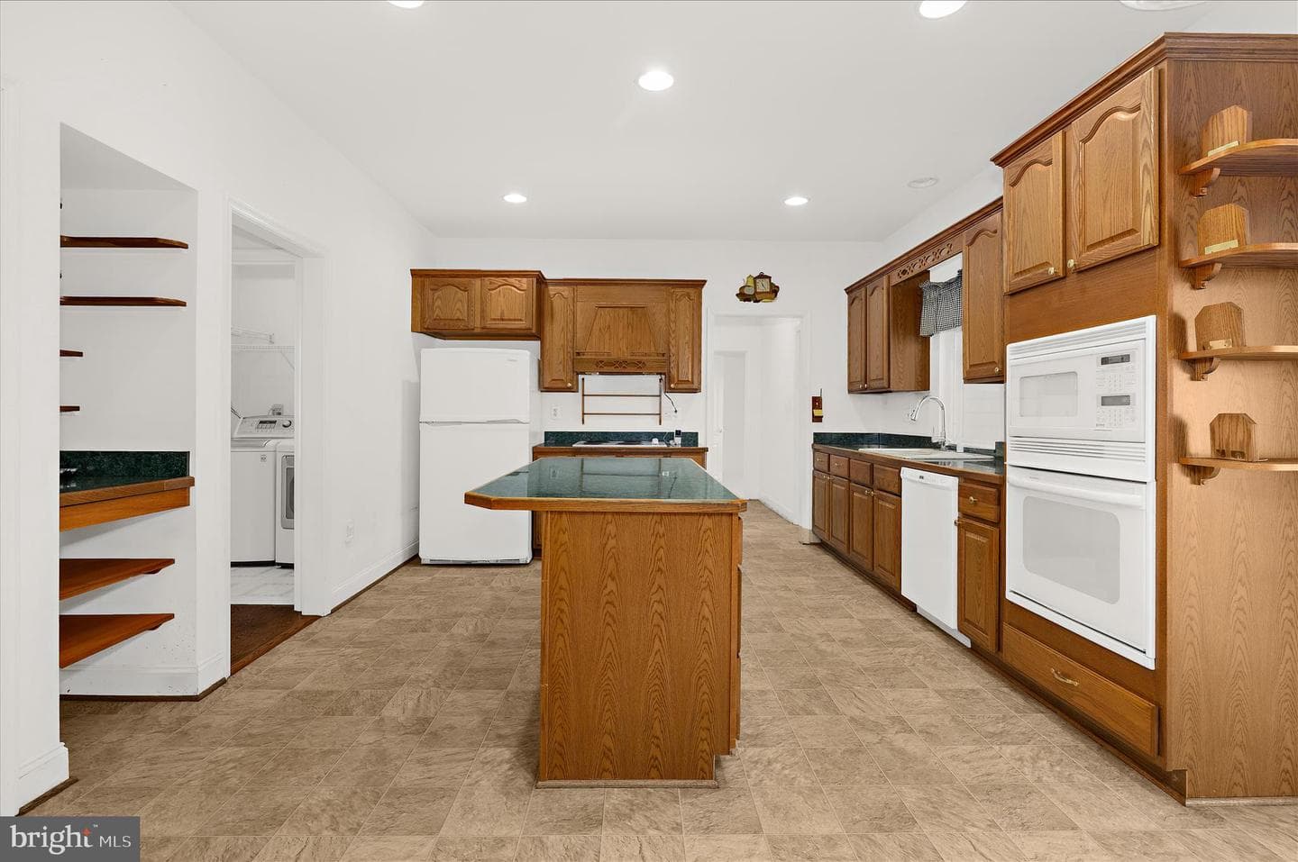 615 Patuxent Reach Drive photo 23