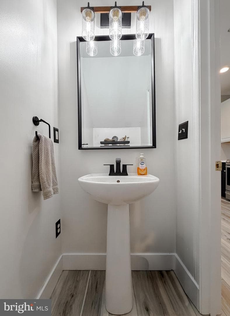 637 Ruxton Road #76 photo 41