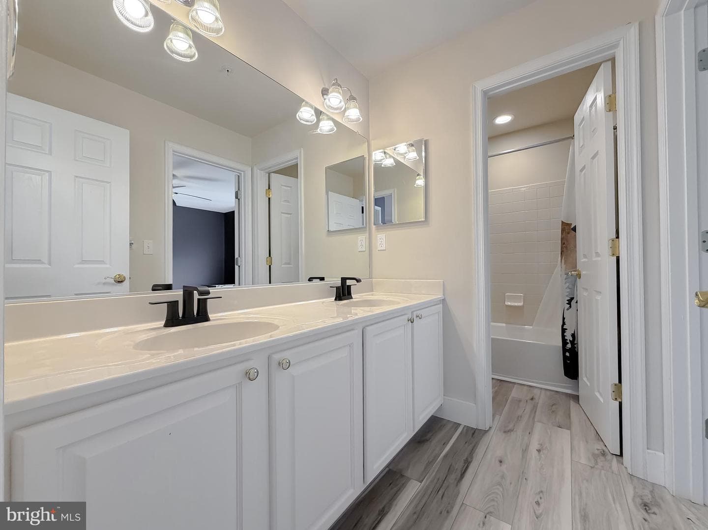 637 Ruxton Road #76 photo 52