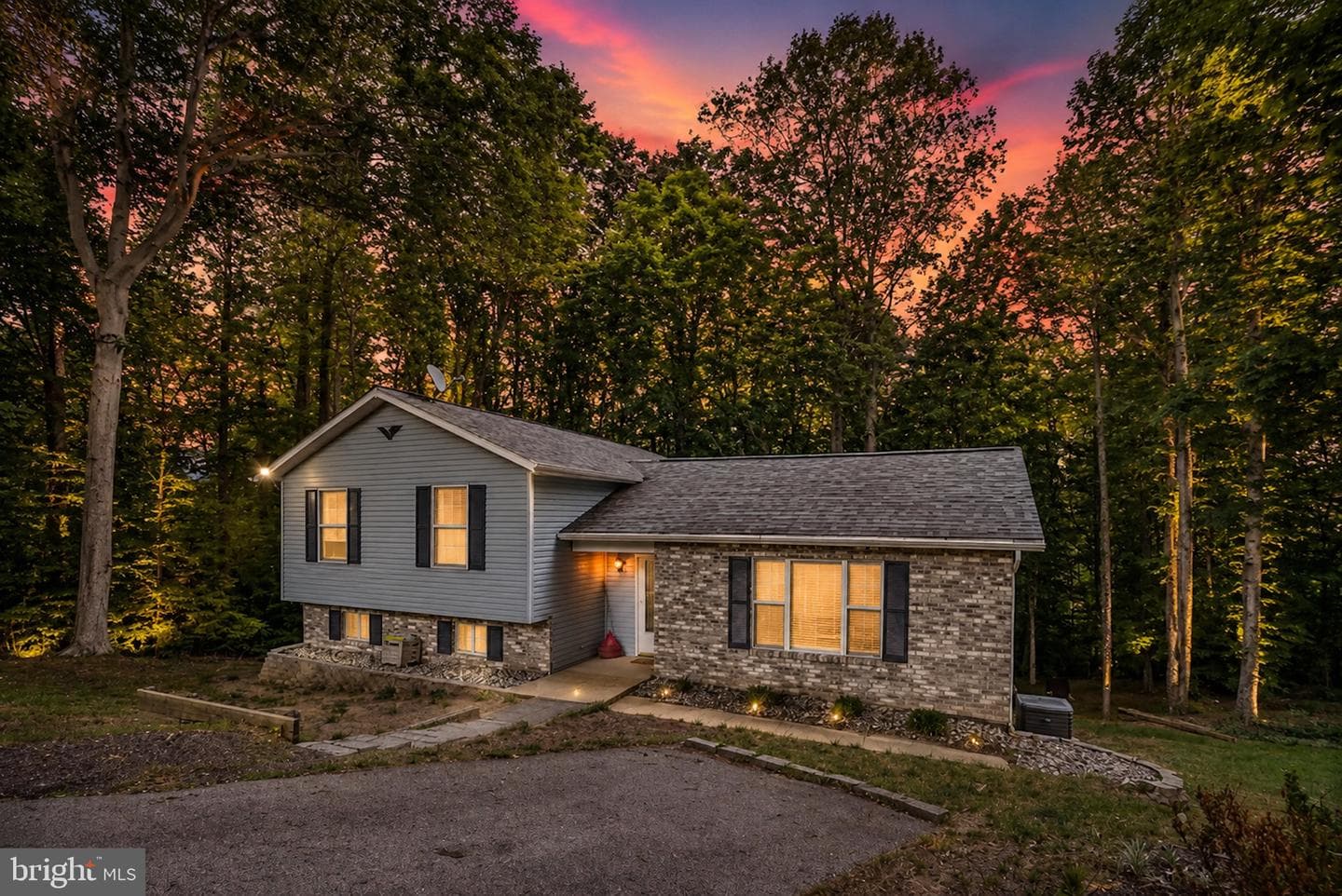 8566 Stock Drive photo 4