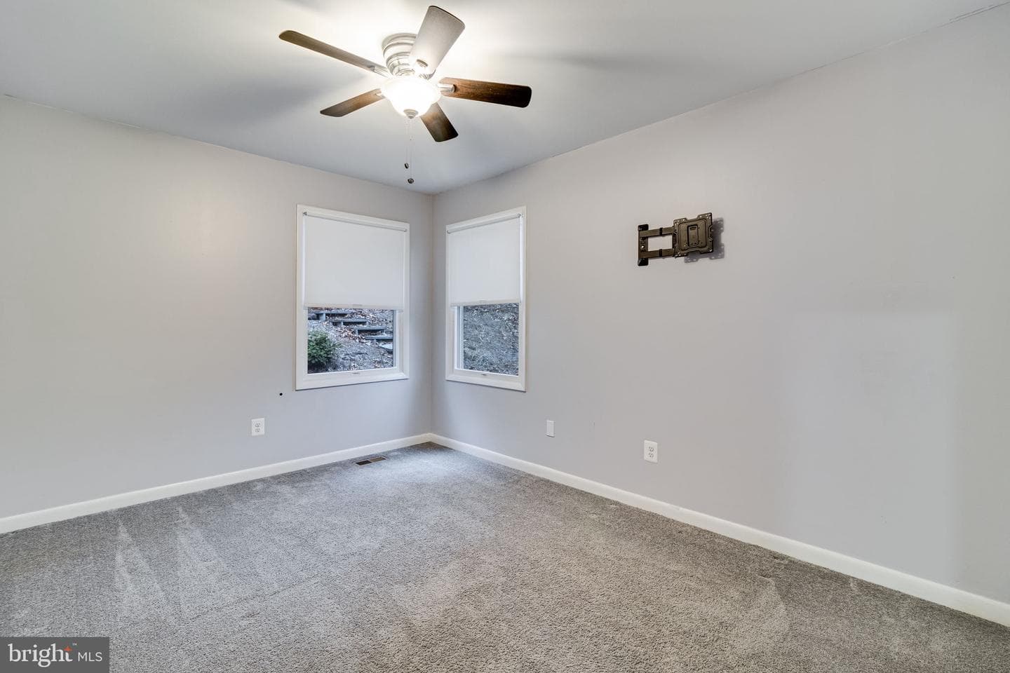 2767 Cove Lake Street photo 19
