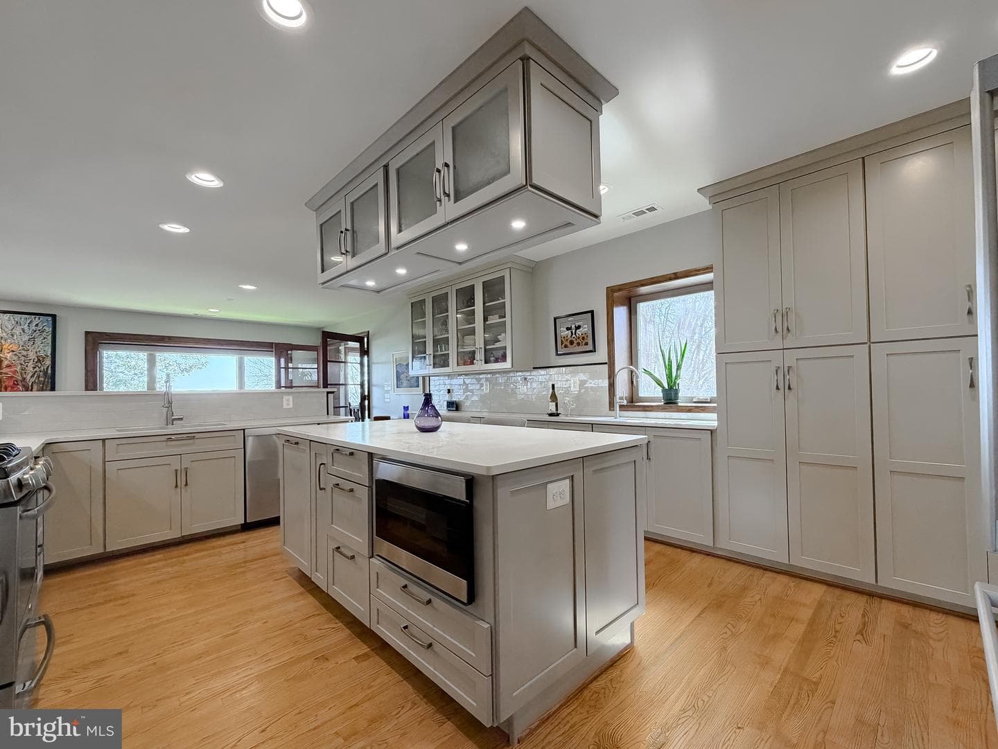 1586 Laurel Road photo 15