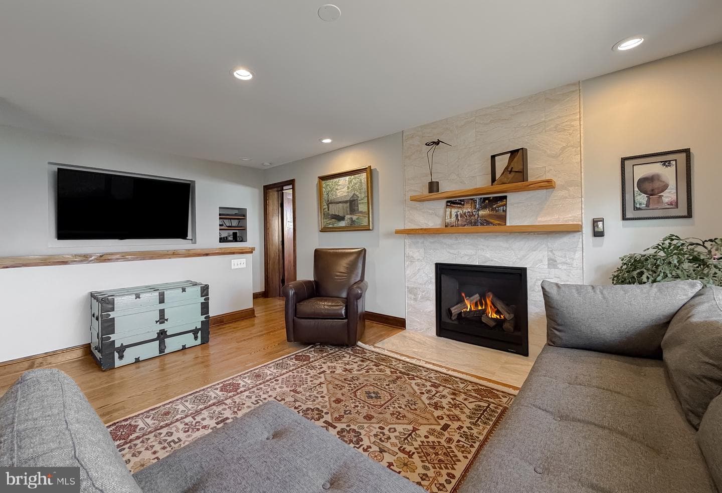 1586 Laurel Road photo 24