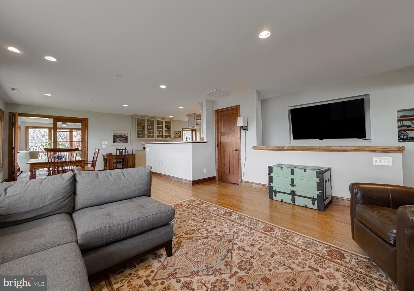 1586 Laurel Road photo 25