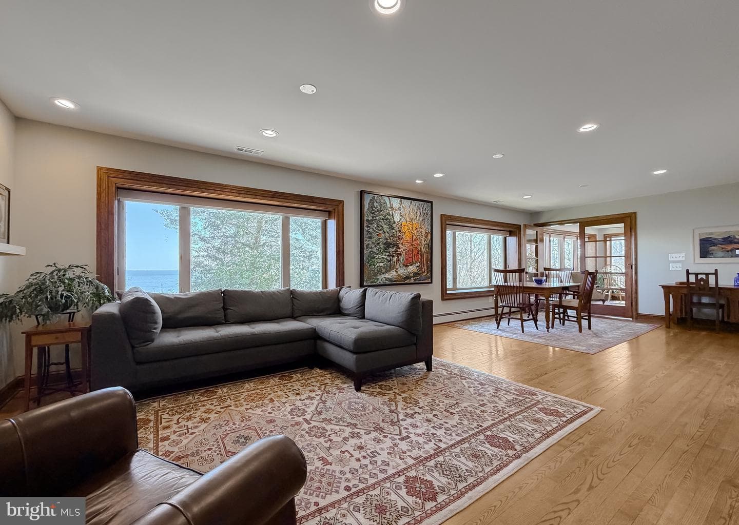 1586 Laurel Road photo 5