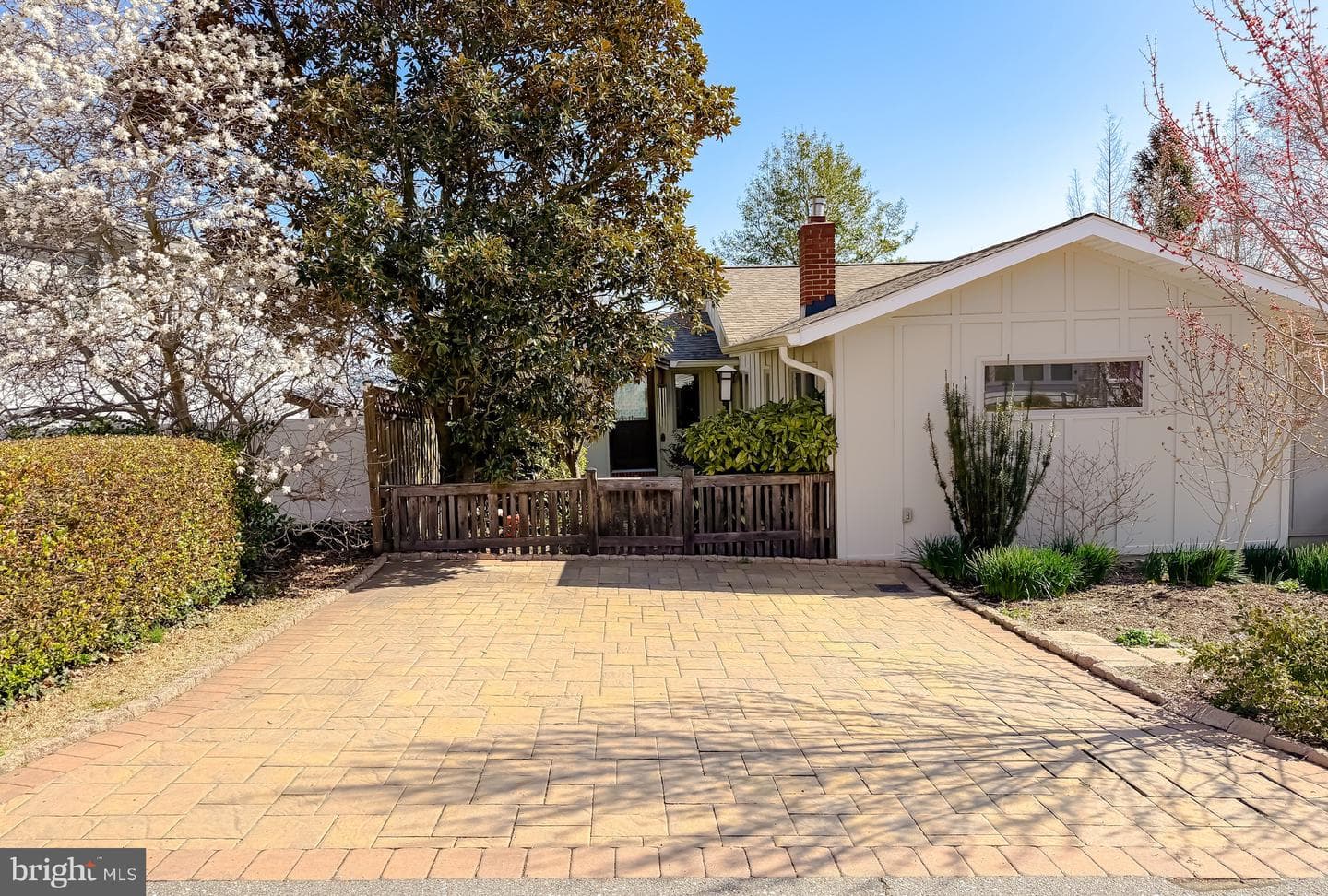 1586 Laurel Road photo 57