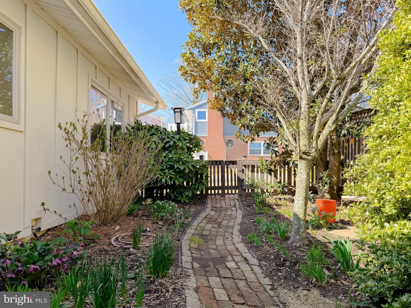 1586 Laurel Road photo 60