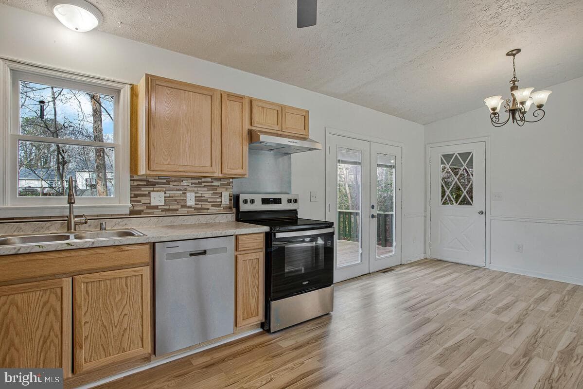 12635 Western Circle photo 10