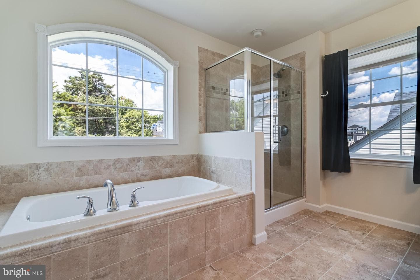 2818 Beach Drive photo 27